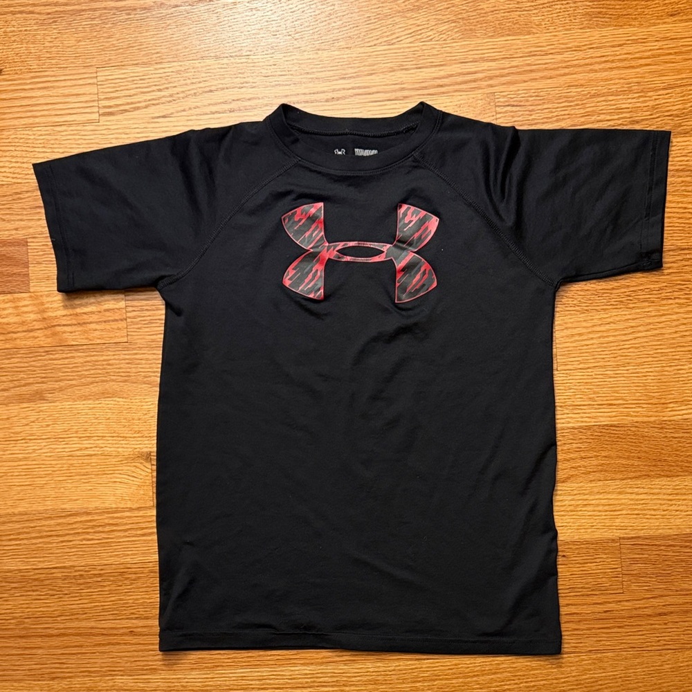 Under Armour Kids Black Tee with Red Patterned Logo